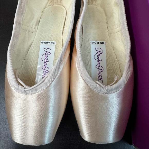 Recently Discontinued Rubin Radiance Pointe Shoes - Exclusive Style - Picture 4 of 5